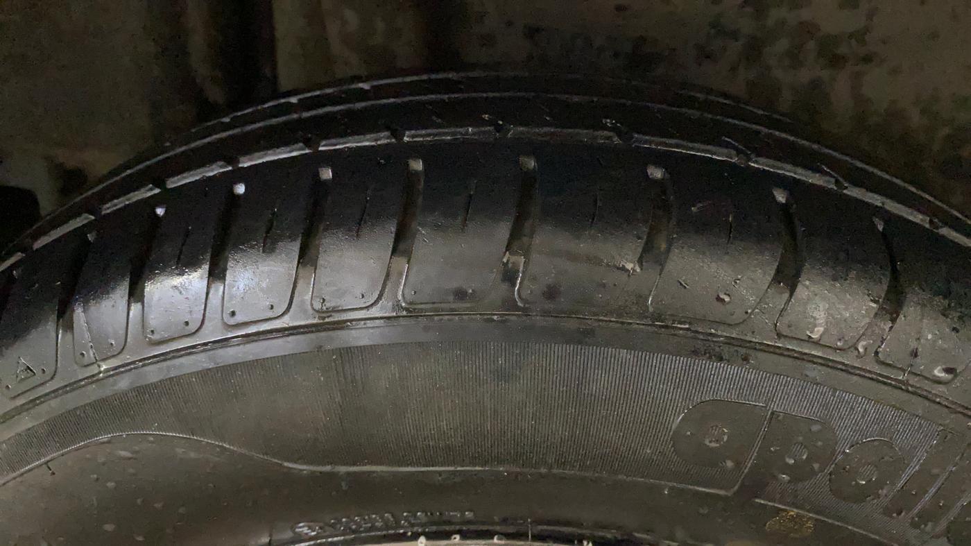 2021 Maruti Swift LXI, Petrol, Manual, 79,729 km, Right Rear Tyre Tread