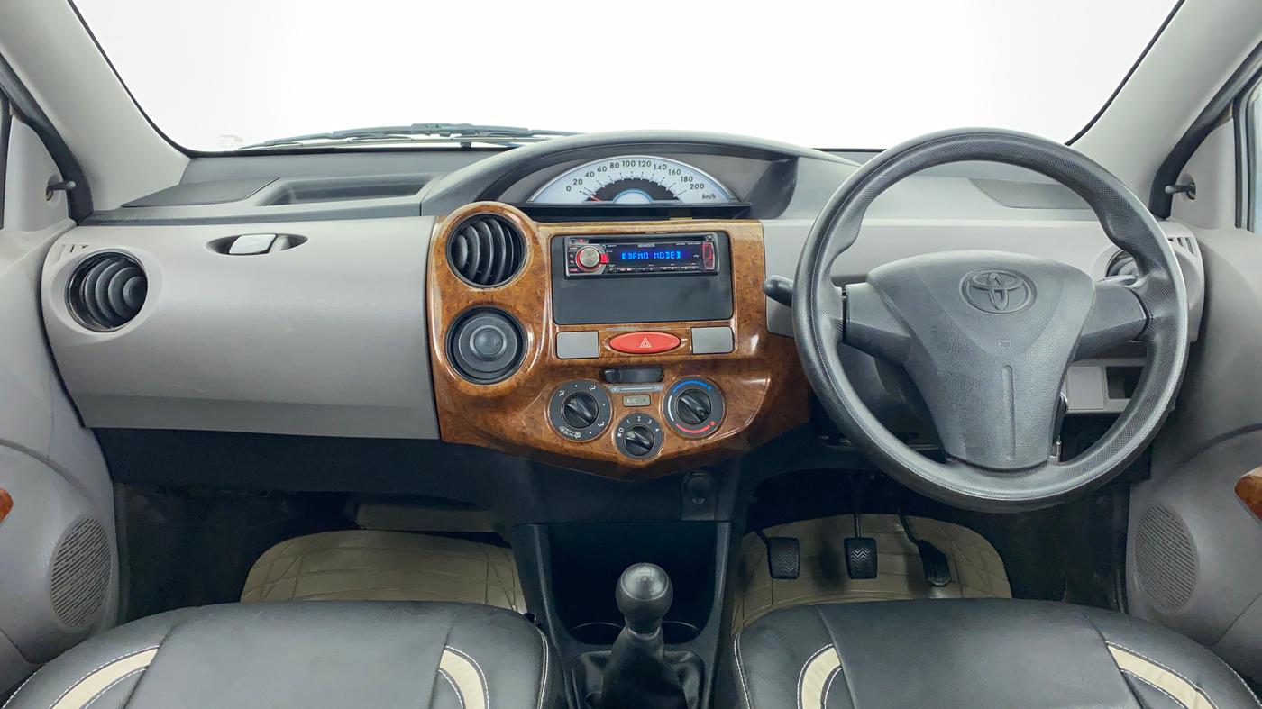 2011 Toyota Etios Liva G, Petrol, Manual, 49,880 km, Dashboard