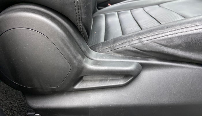2021 Tata Tiago XT PETROL, Petrol, Manual, 16,115 km, Driver Side Adjustment Panel