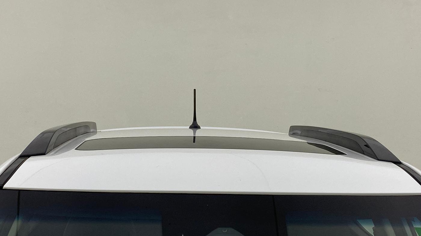 2025 Mahindra XUV 3XO AX5L 1.2 TGDi AT, Petrol, Automatic, 14,049 km, Moonroof/ Sunroof