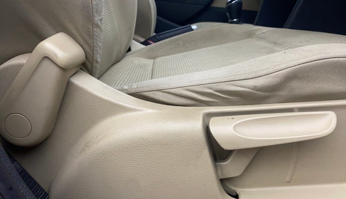 2014 Volkswagen Polo HIGHLINE1.5L, Diesel, Manual, 86,989 km, Driver Side Adjustment Panel