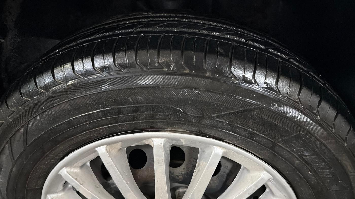 2014 Hyundai Elite i20 SPORTZ 1.2, Petrol, Manual, 53,016 km, Right Front Tyre Tread