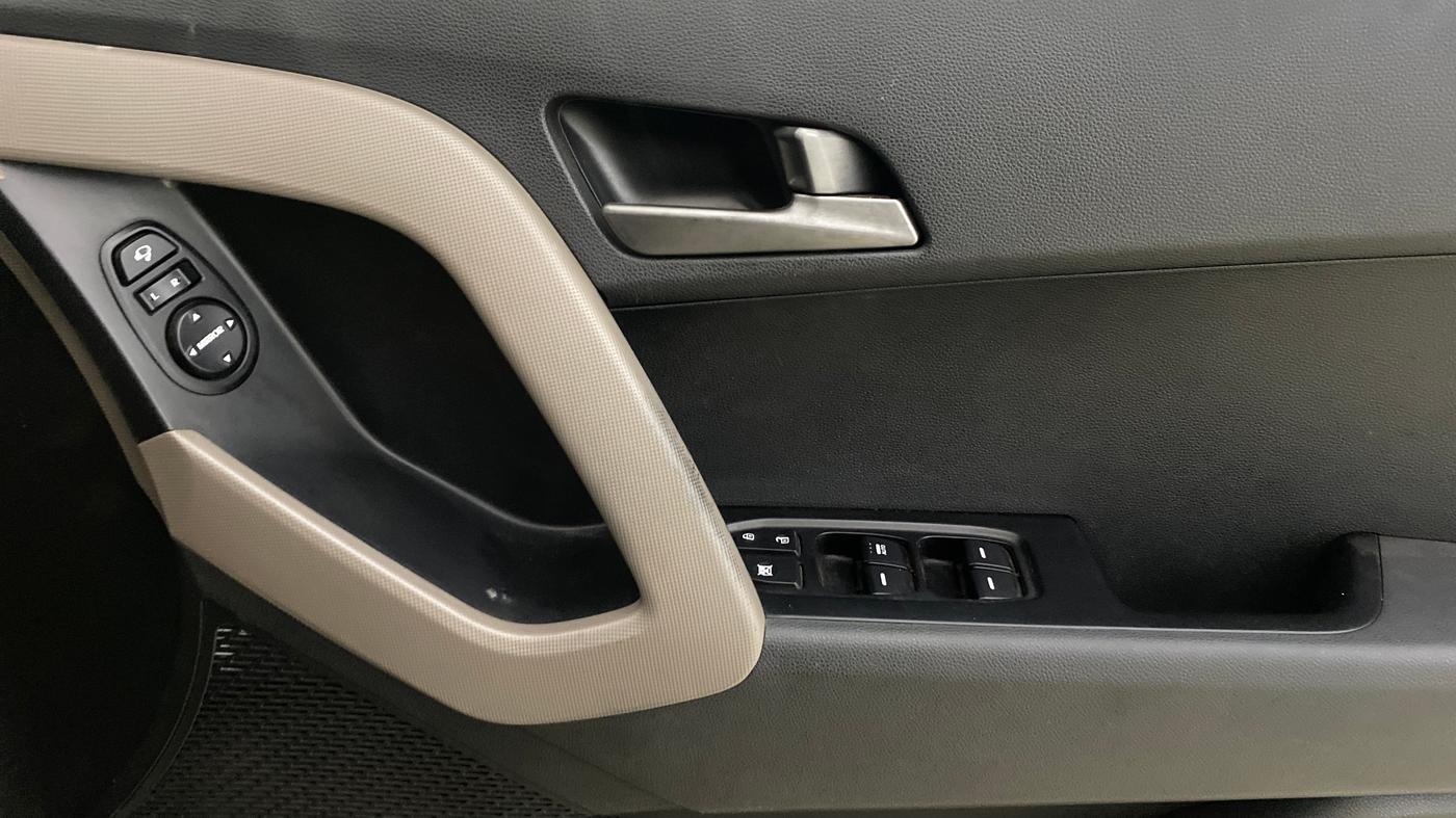 2017 Hyundai Creta SX PLUS AT 1.6 PETROL, Petrol, Automatic, 73,295 km, Driver Side Door Panels Control