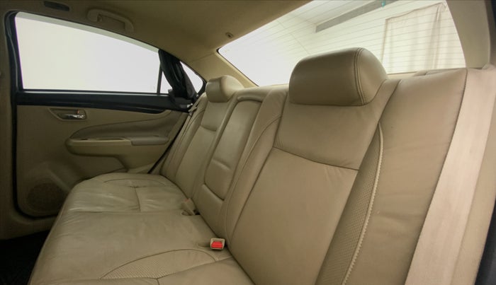 2015 Maruti Ciaz ZDI+ SHVS, Diesel, Manual, 1,16,418 km, Right Side Rear Door Cabin