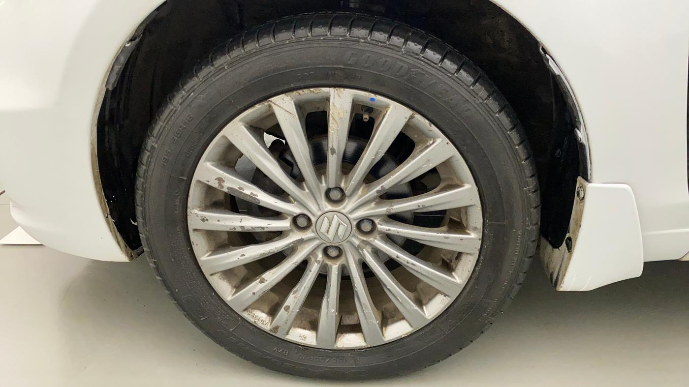 2015 Maruti Ciaz ZDI+ SHVS, Diesel, Manual, 1,16,418 km, Left Front Wheel