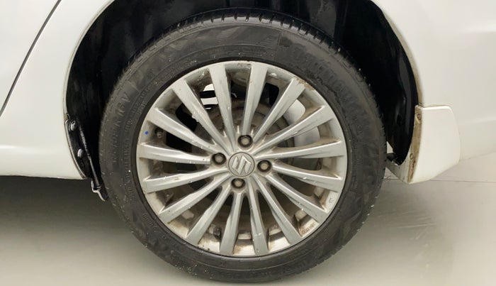 2015 Maruti Ciaz ZDI+ SHVS, Diesel, Manual, 1,16,418 km, Left Rear Wheel