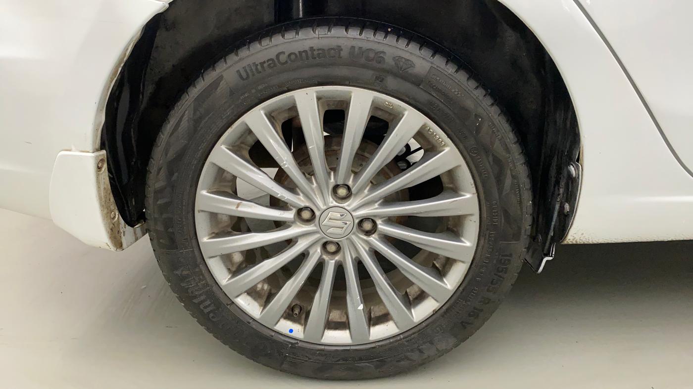 2015 Maruti Ciaz ZDI+ SHVS, Diesel, Manual, 1,16,418 km, Right Rear Wheel