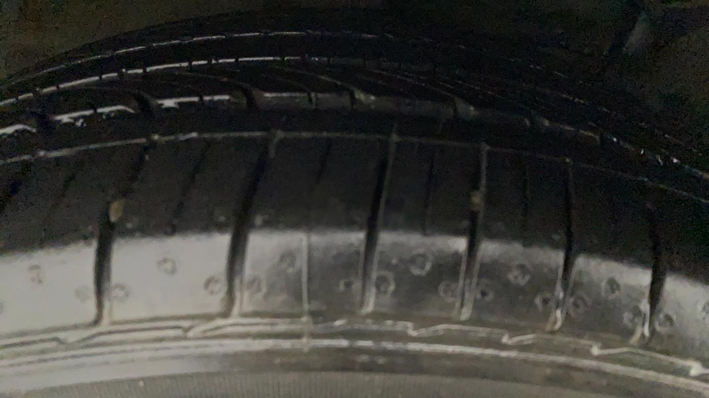 2015 Maruti Ciaz ZDI+ SHVS, Diesel, Manual, 1,16,418 km, Left Rear Tyre Tread