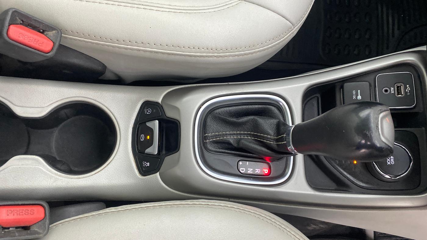 2020 Jeep Compass LONGITUDE 2.0 DIESEL 4X4 AT, Diesel, Automatic, 69,109 km, Gear Lever