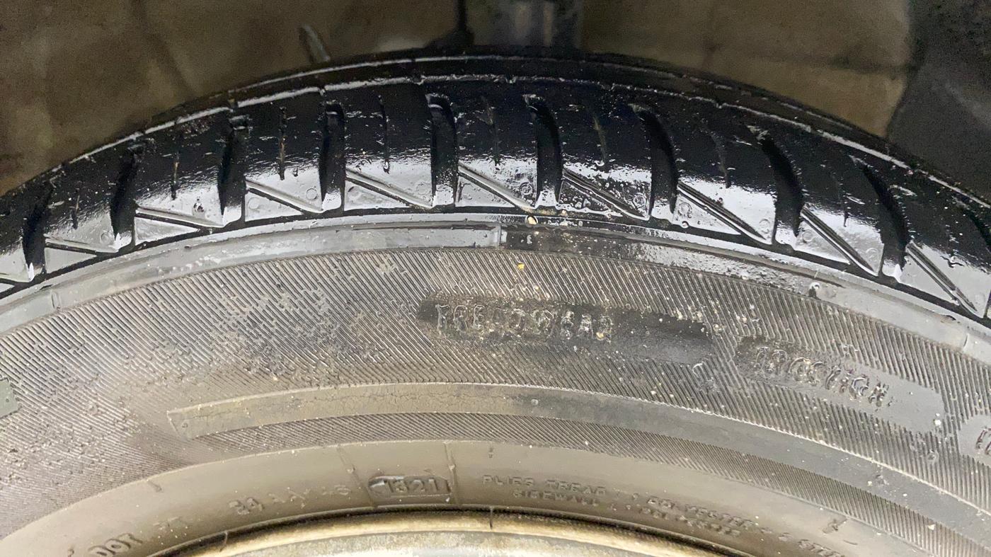 2021 Hyundai NEW SANTRO SPORTZ CNG, CNG, Manual, 51,219 km, Right Front Tyre Tread