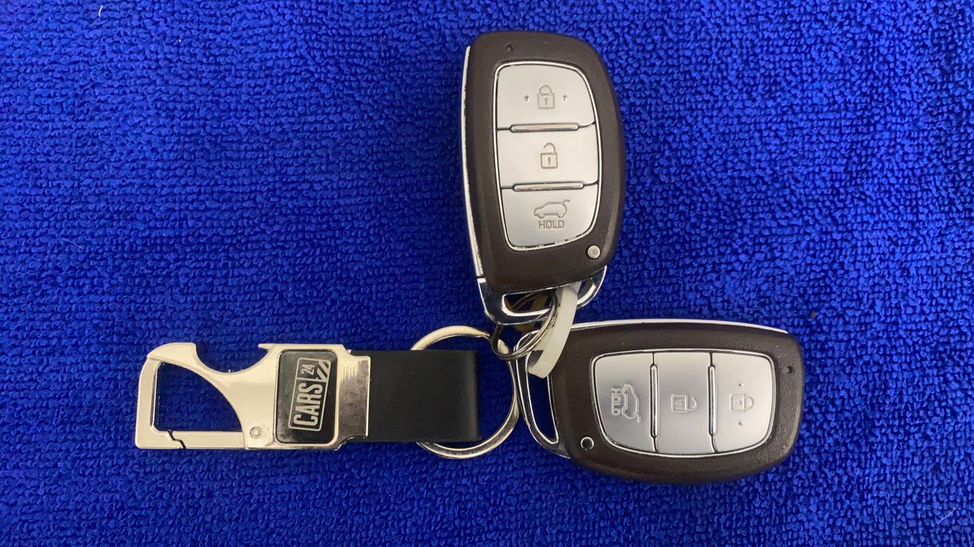2017 Hyundai Creta SX PLUS AT 1.6 DIESEL, Diesel, Automatic, 80,070 km, Key Close Up