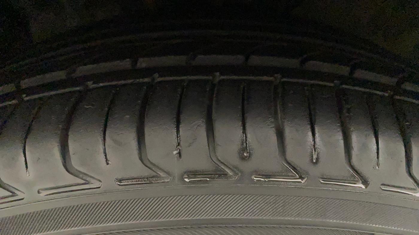 2017 Hyundai Creta SX PLUS AT 1.6 DIESEL, Diesel, Automatic, 80,070 km, Left Front Tyre Tread