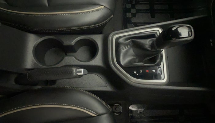 2017 Hyundai Creta SX PLUS AT 1.6 DIESEL, Diesel, Automatic, 80,070 km, Gear Lever