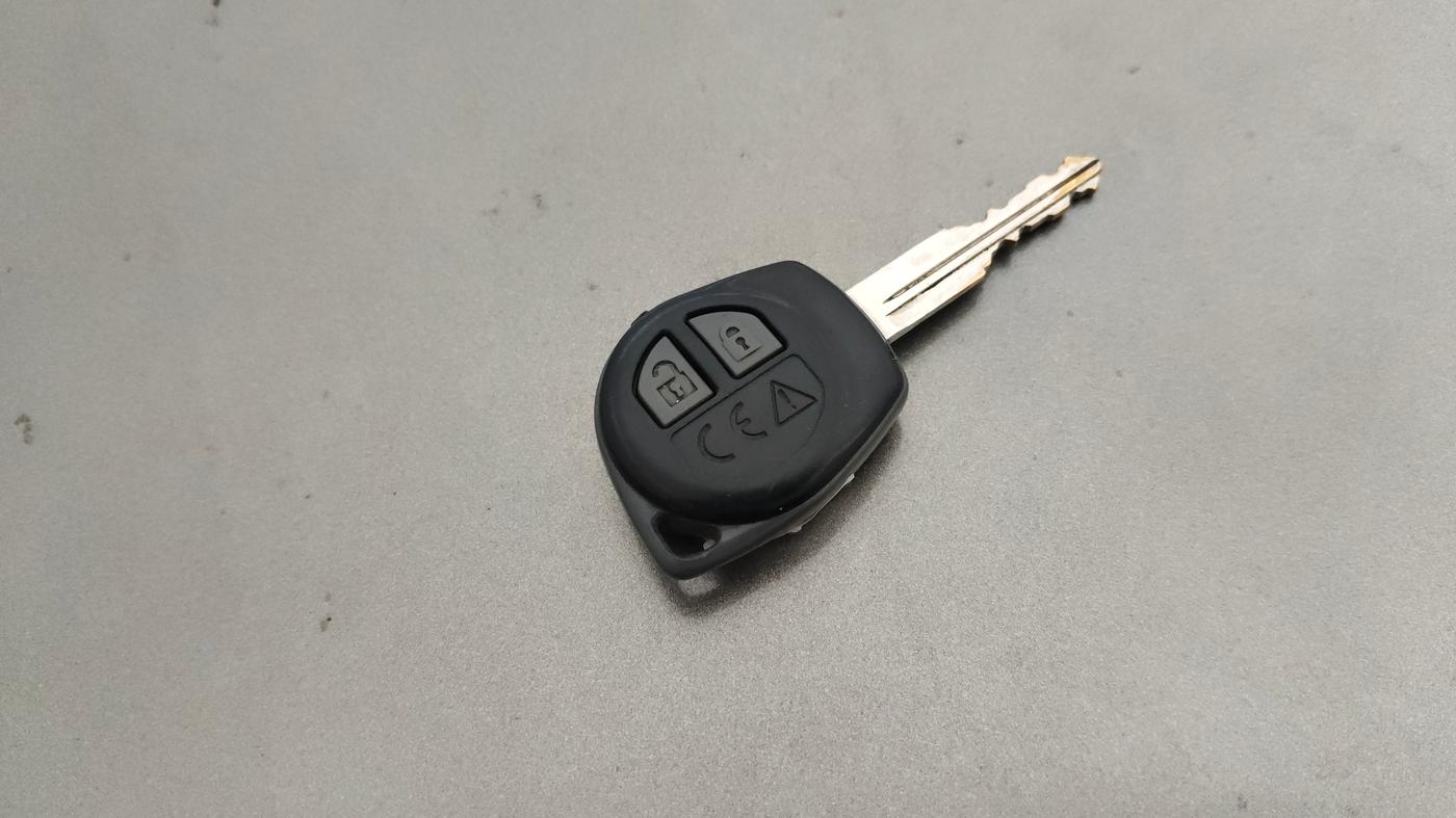 2020 Maruti Swift VXI AMT, Petrol, Automatic, 28,478 km, Key Close Up