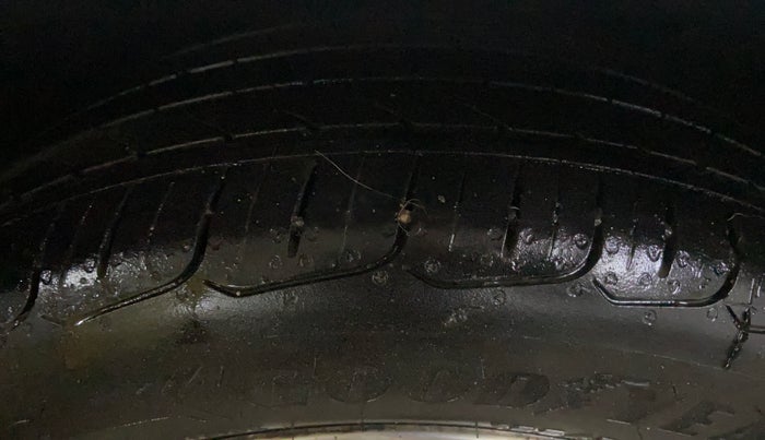 2020 Maruti Baleno ZETA PETROL 1.2, CNG, Manual, 60,541 km, Right Front Tyre Tread