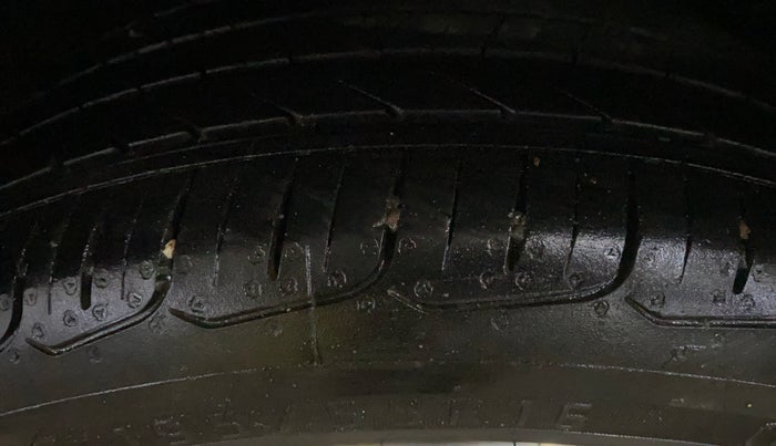 2020 Maruti Baleno ZETA PETROL 1.2, CNG, Manual, 60,541 km, Left Rear Tyre Tread