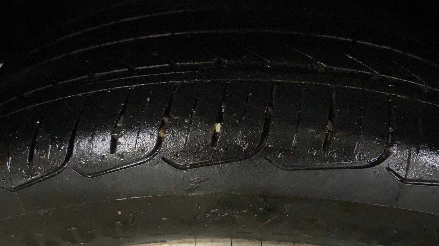2020 Maruti Baleno ZETA PETROL 1.2, CNG, Manual, 60,769 km, Right Rear Tyre Tread