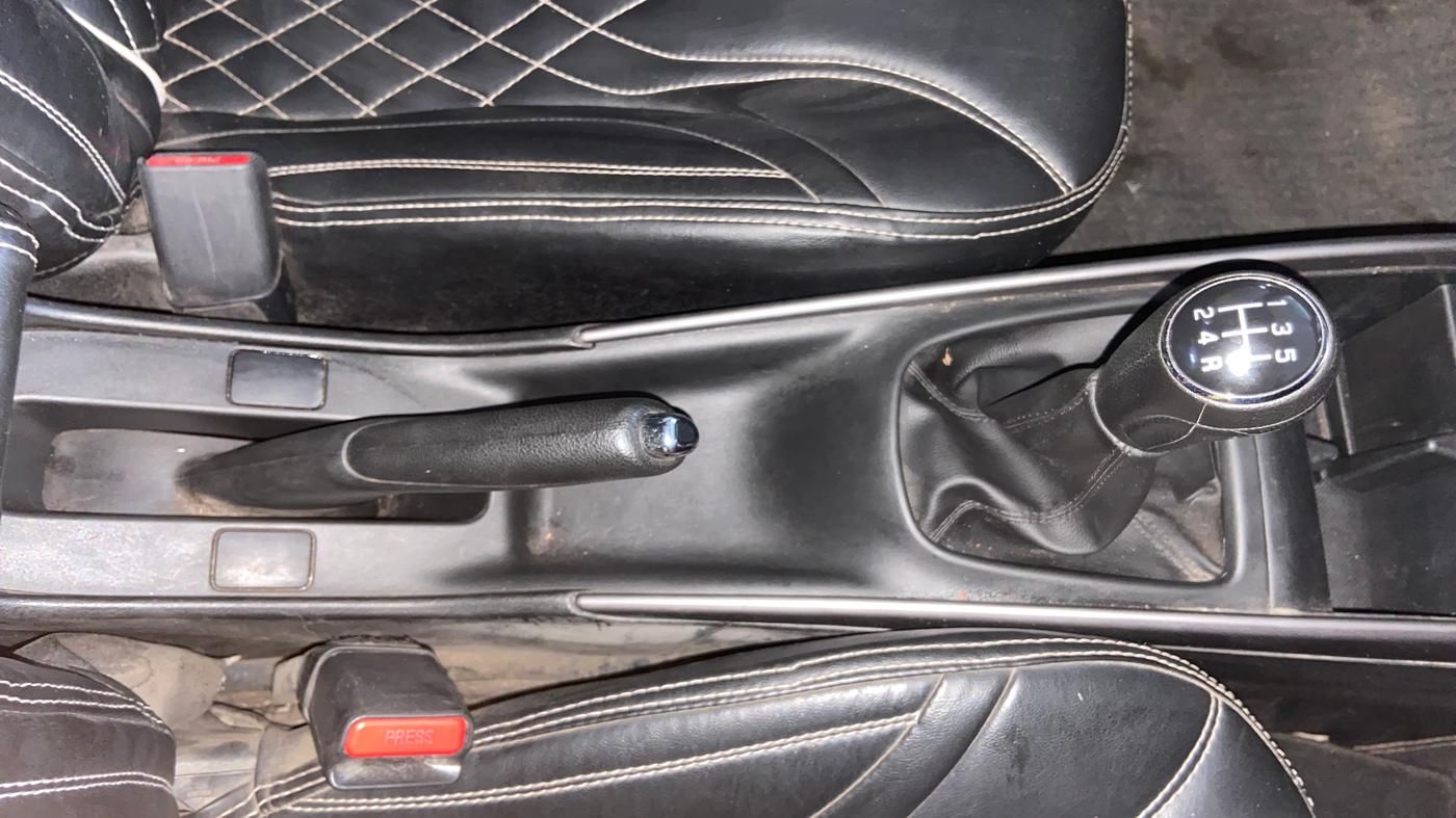 2020 Maruti Baleno ZETA PETROL 1.2, CNG, Manual, 60,769 km, Gear Lever