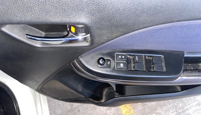2020 Maruti Baleno ZETA PETROL 1.2, CNG, Manual, 60,541 km, Driver Side Door Panels Control