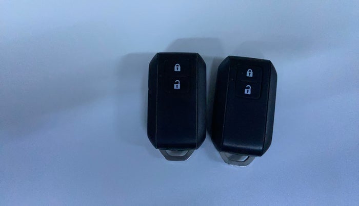 2020 Maruti Baleno ZETA PETROL 1.2, CNG, Manual, 60,541 km, Key Close Up