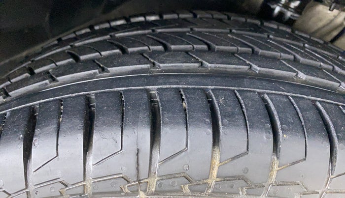 2021 Maruti S Cross SIGMA 1.5, Petrol, Manual, 1,840 km, Right Front Tyre Tread