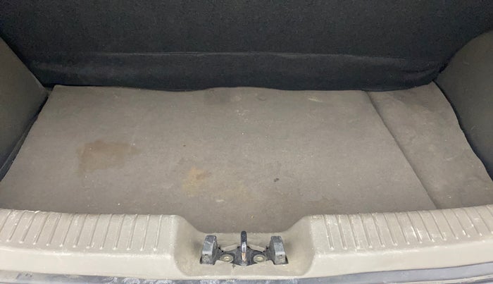 2016 Hyundai i10 SPORTZ 1.1, Petrol, Manual, 56,616 km, Boot Inside