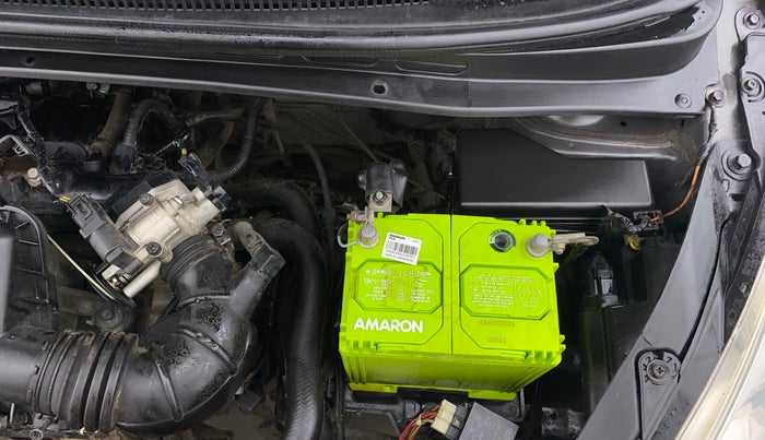 2016 Hyundai i10 SPORTZ 1.1, Petrol, Manual, 56,616 km, Engine View - Left