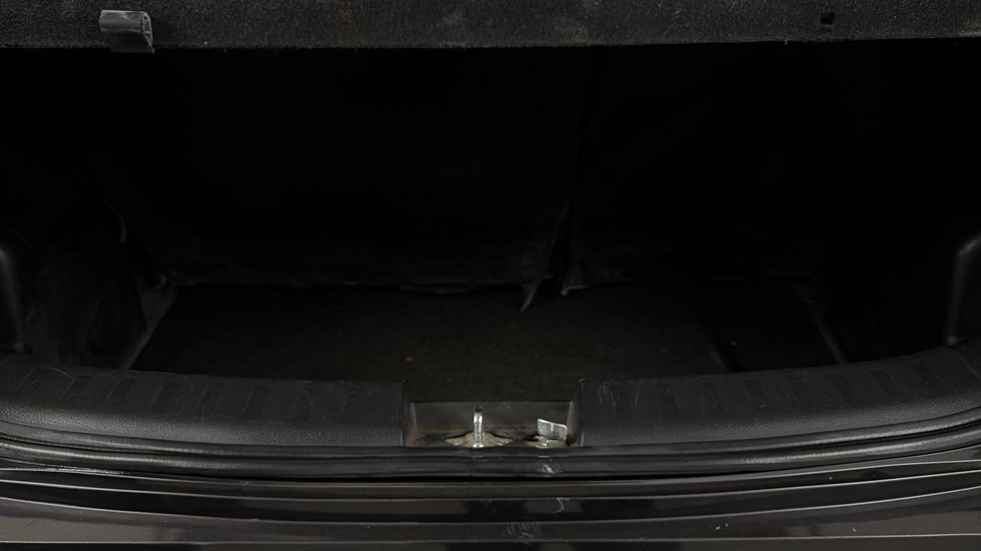 2016 Maruti Swift VXI O, Petrol, Manual, 79,152 km, Boot Inside
