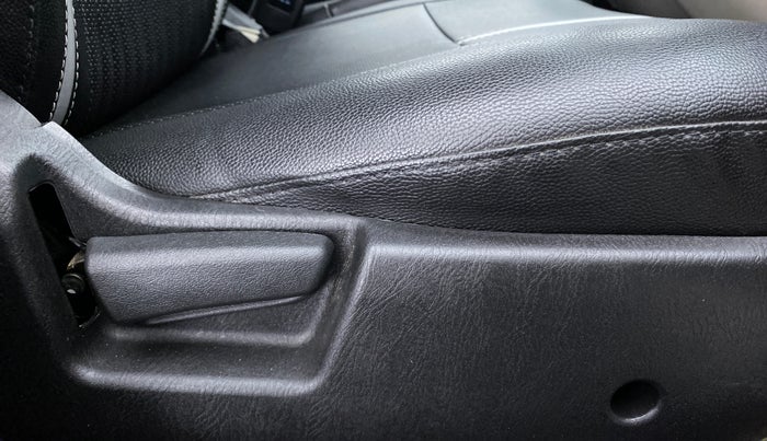 2020 Maruti Alto VXI PLUS, Petrol, Manual, 10,225 km, Driver Side Adjustment Panel
