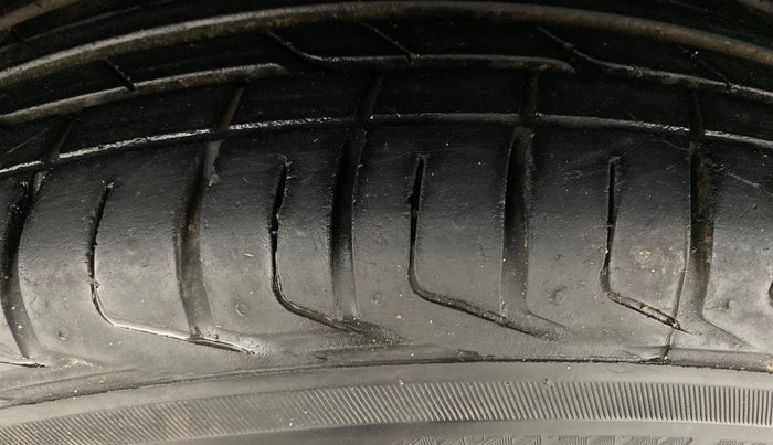 2023 Tata NEXON XZA PLUS PETROL, Petrol, Automatic, 27,603 km, Left Front Tyre Tread