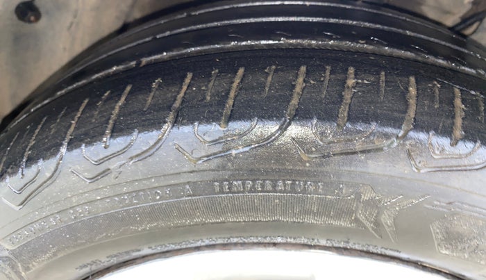 2014 Tata Zest XMS PETROL, Petrol, Manual, 38,531 km, Right Front Tyre Tread