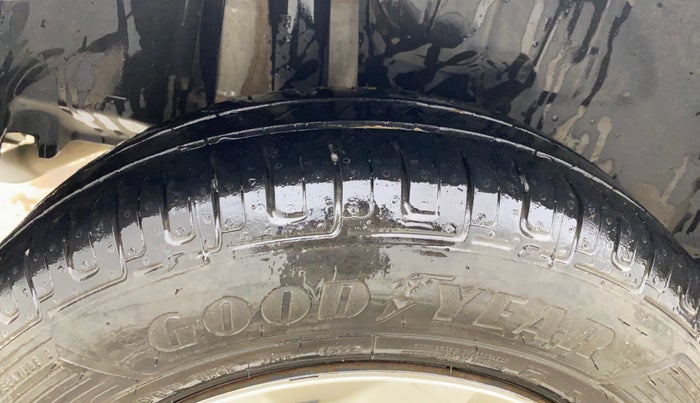 2019 Maruti Swift VXI AMT, Petrol, Automatic, 72,175 km, Right Rear Tyre Tread