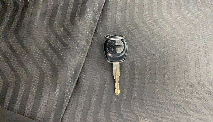 2019 Maruti Swift VXI AMT, Petrol, Automatic, 72,175 km, Key Close Up