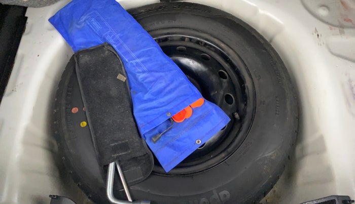 2019 Maruti Swift VXI AMT, Petrol, Automatic, 72,175 km, Spare Tyre