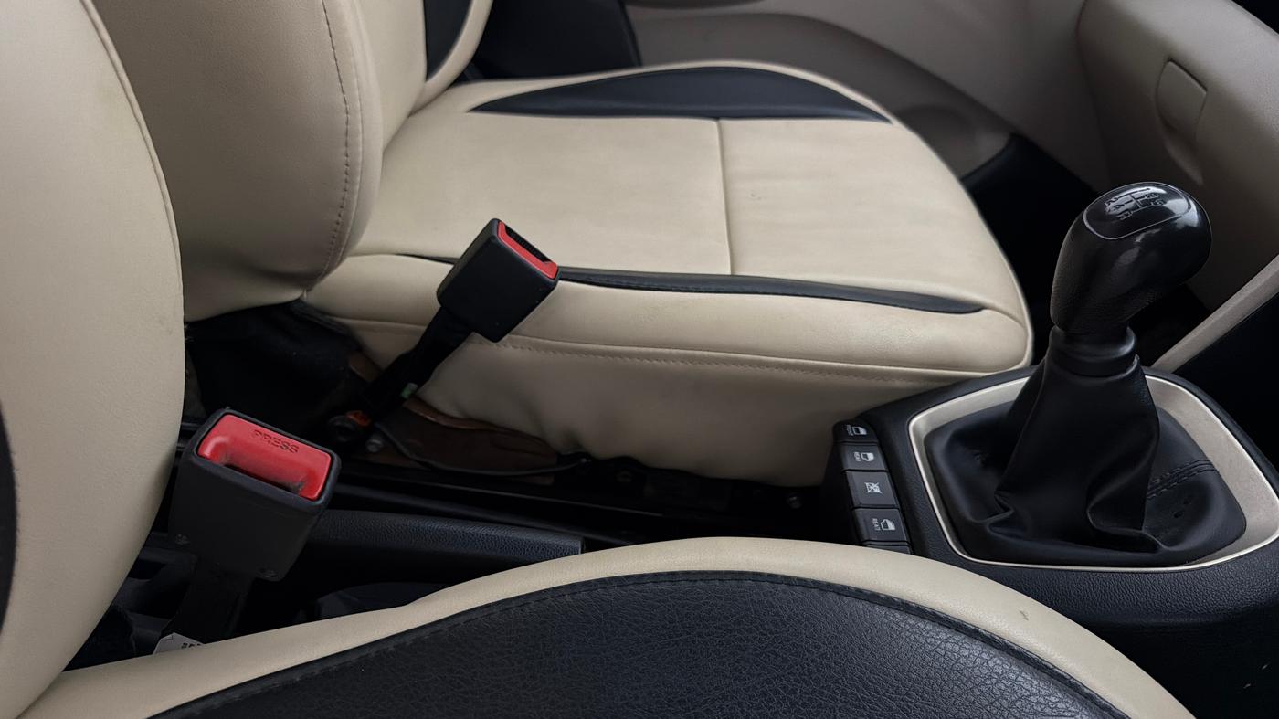 2022 Hyundai NEW SANTRO MAGNA EXECUTIVE CNG, CNG, Manual, 75,360 km, Gear Lever