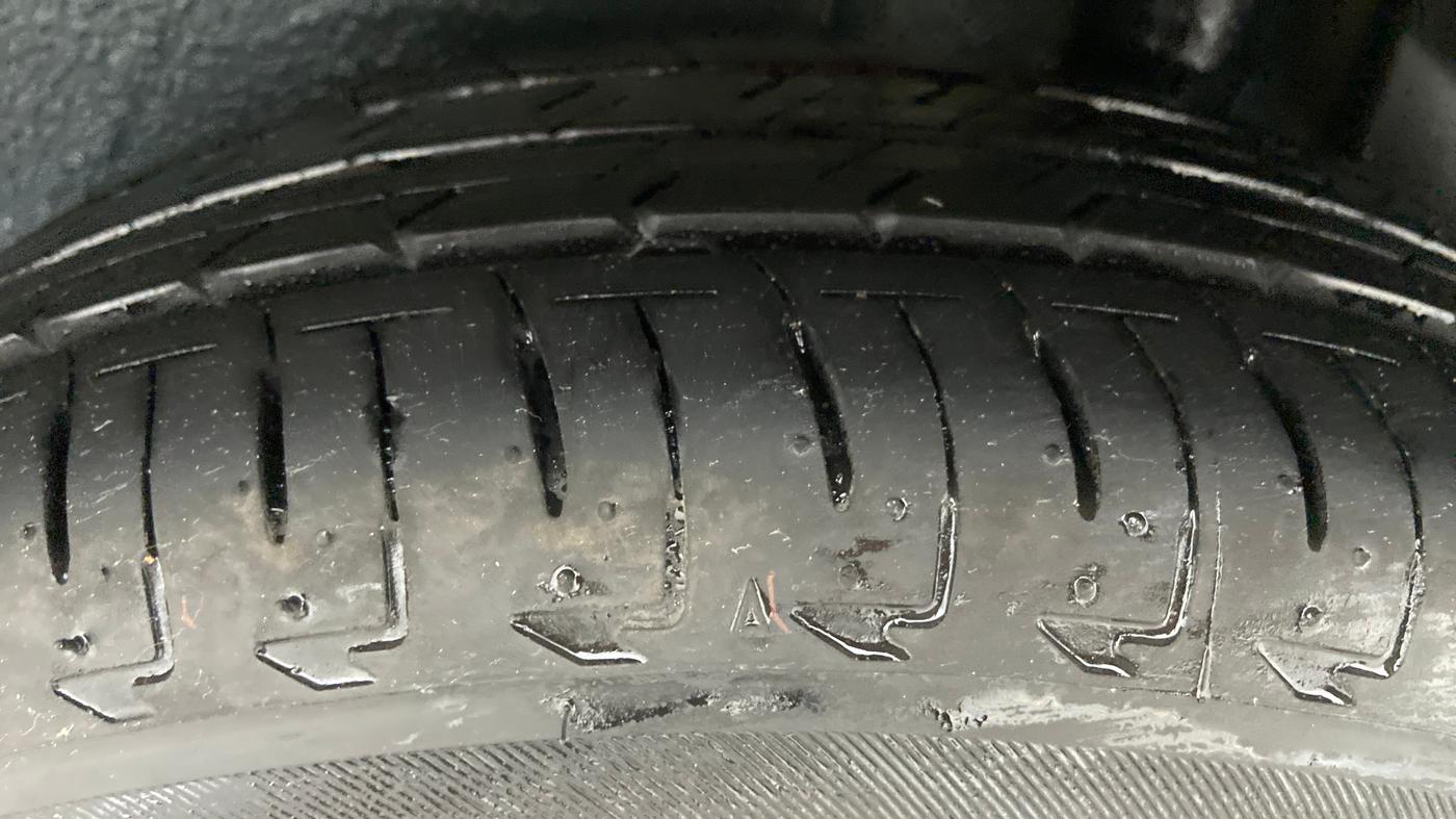 2021 Maruti IGNIS ALPHA 1.2 K12 AMT, Petrol, Automatic, 10,005 km, Left Rear Tyre Tread