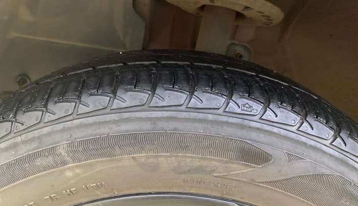 2017 Mahindra KUV 100 NXT K8 P 6 STR, Petrol, Manual, 19,051 km, Left Front Tyre Tread