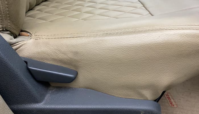 2015 Nissan Terrano XL (P), Petrol, Manual, 72,643 km, Driver Side Adjustment Panel