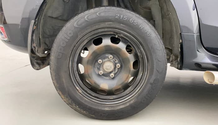 2015 Nissan Terrano XL (P), Petrol, Manual, 72,643 km, Right Rear Wheel