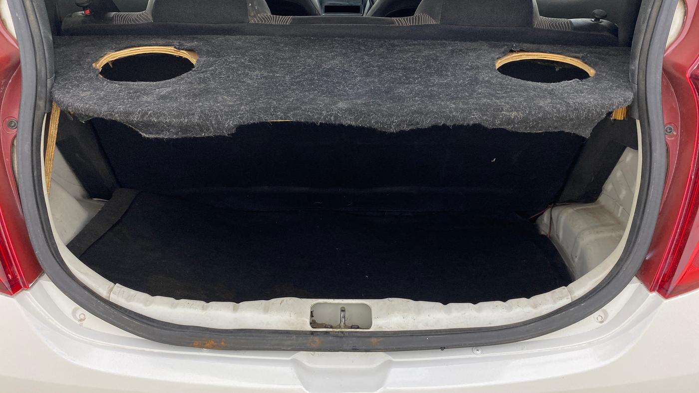 2013 Hyundai Eon ERA +, Petrol, Manual, 60,156 km, Boot Inside