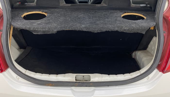 2013 Hyundai Eon ERA +, Petrol, Manual, 60,156 km, Boot Inside