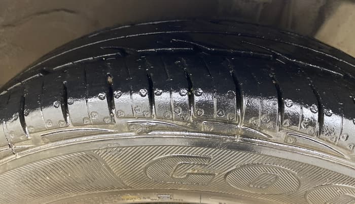 2013 Hyundai Eon ERA +, Petrol, Manual, 60,156 km, Right Front Tyre Tread