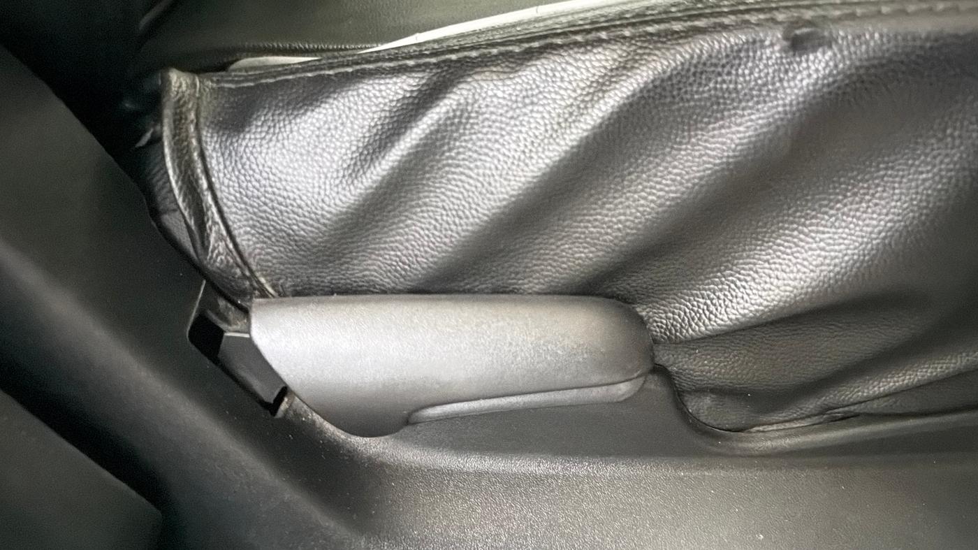2022 Maruti Vitara Brezza LXI, CNG, Manual, 66,863 km, Driver Side Adjustment Panel