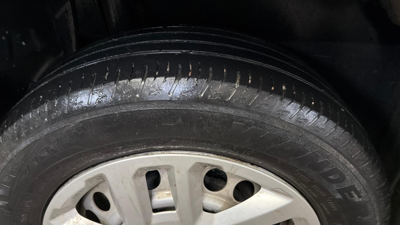 2022 Maruti Vitara Brezza LXI, CNG, Manual, 66,863 km, Right Rear Tyre Tread