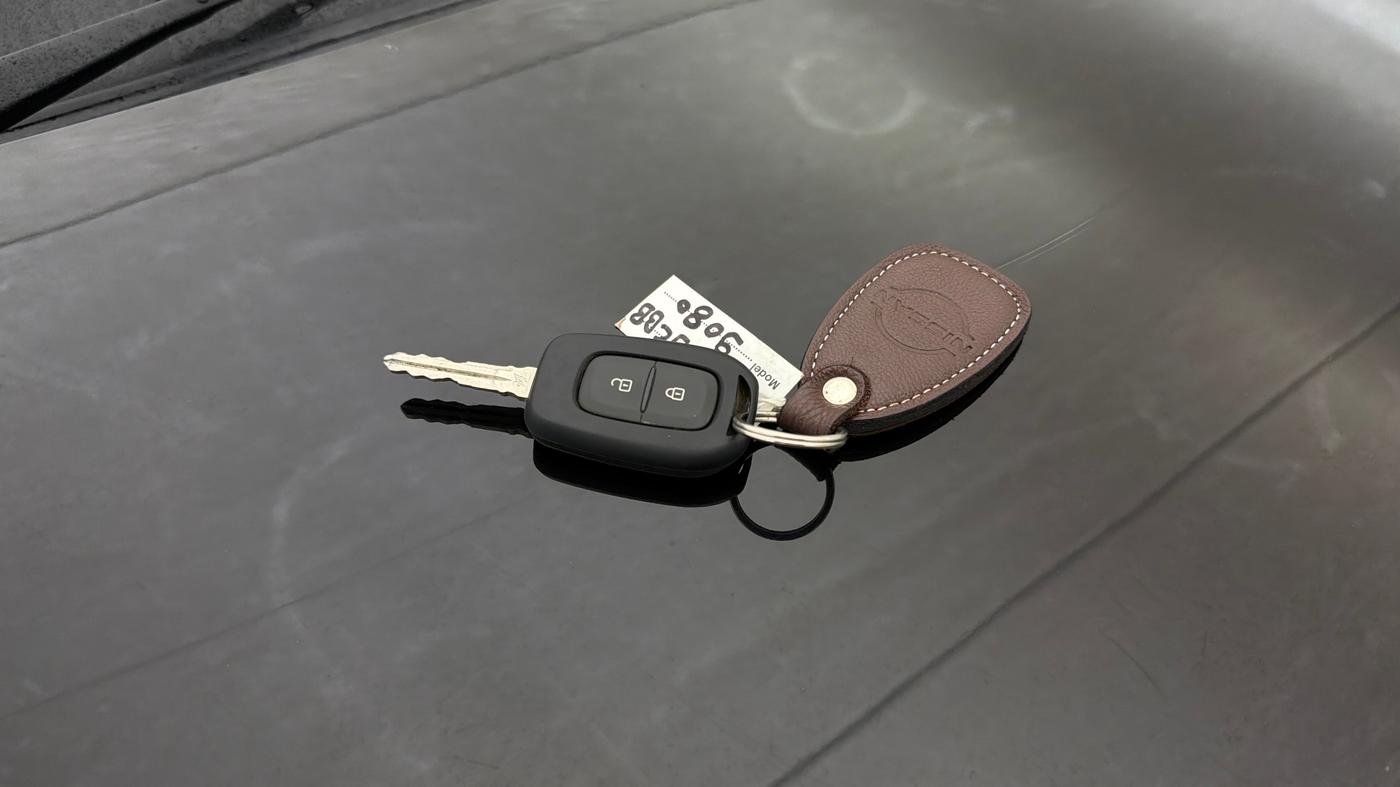 2023 Nissan MAGNITE XL, Petrol, Manual, 40,563 km, Key Close Up
