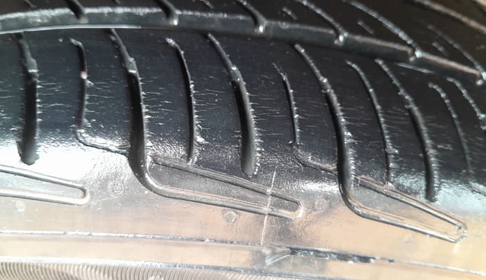 2015 Honda Brio VX MT, Petrol, Manual, 53,226 km, Right Front Tyre Tread