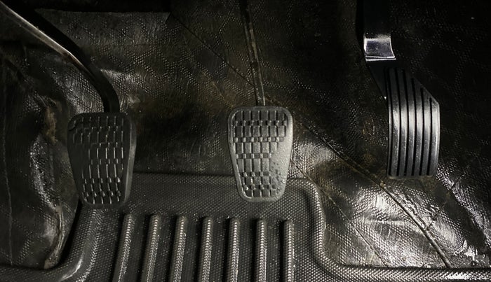 2022 Tata PUNCH ADVENTURE MT, Petrol, Manual, 99,571 km, Pedals