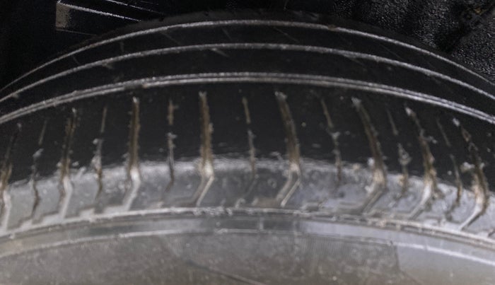 2022 Tata PUNCH ADVENTURE MT, Petrol, Manual, 99,571 km, Right Rear Tyre Tread