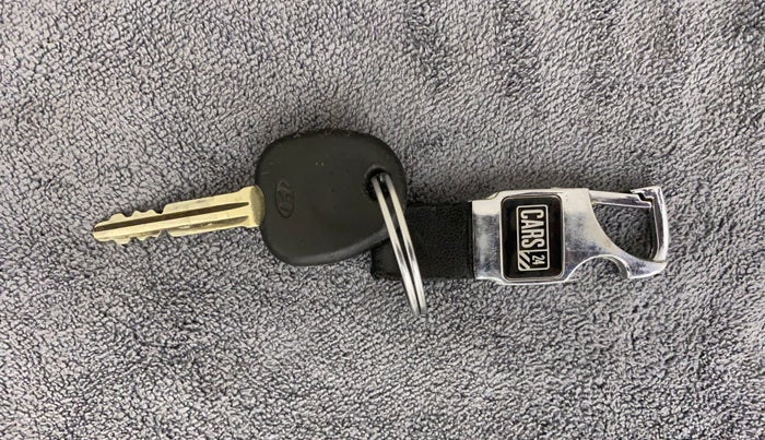 2016 Hyundai i10 MAGNA 1.1, Petrol, Manual, 94,170 km, Key Close Up