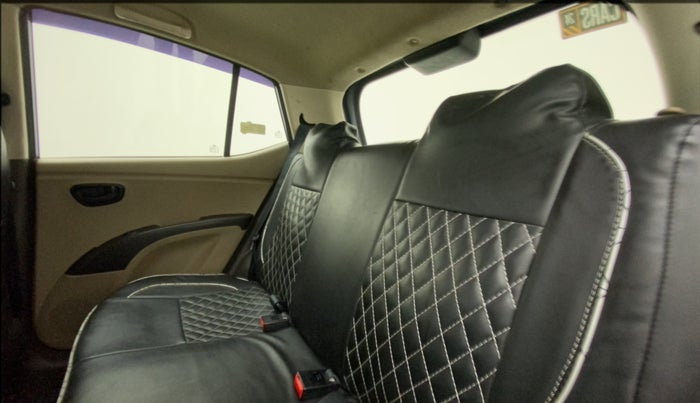 2016 Hyundai i10 MAGNA 1.1, Petrol, Manual, 94,170 km, Right Side Rear Door Cabin